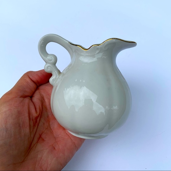 Gold plated creamer by Alaskan artist - Picture 5 of 7